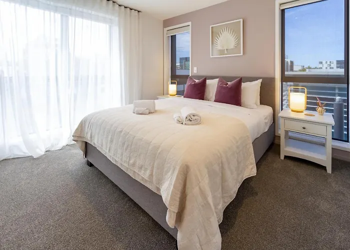 Cbd Gem: Walk To Everything, 3 Bedroom 2 Bath